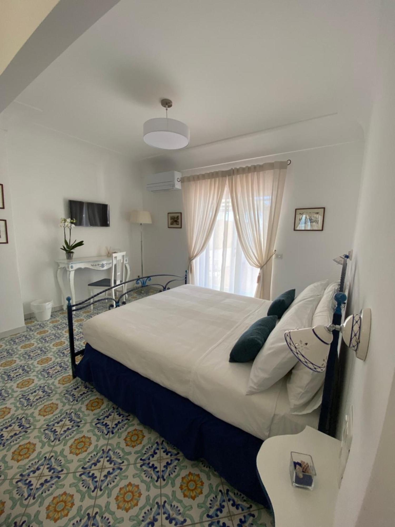 B&B La Ciammurrella อนากาปรี ภายนอก รูปภาพ