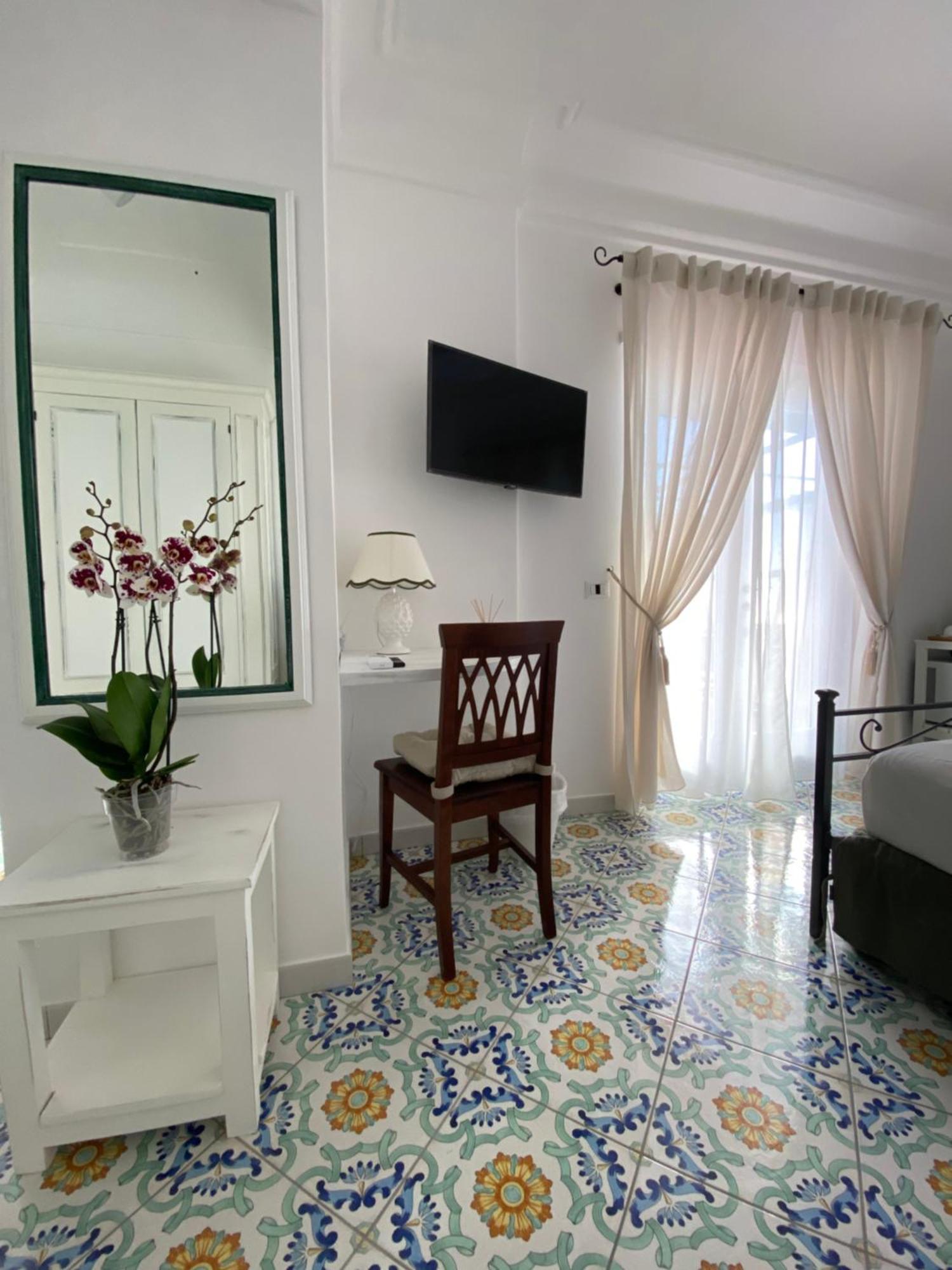 B&B La Ciammurrella อนากาปรี ภายนอก รูปภาพ