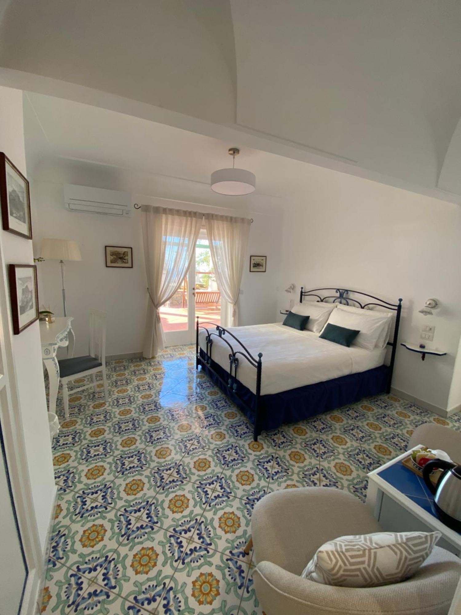 B&B La Ciammurrella อนากาปรี ภายนอก รูปภาพ